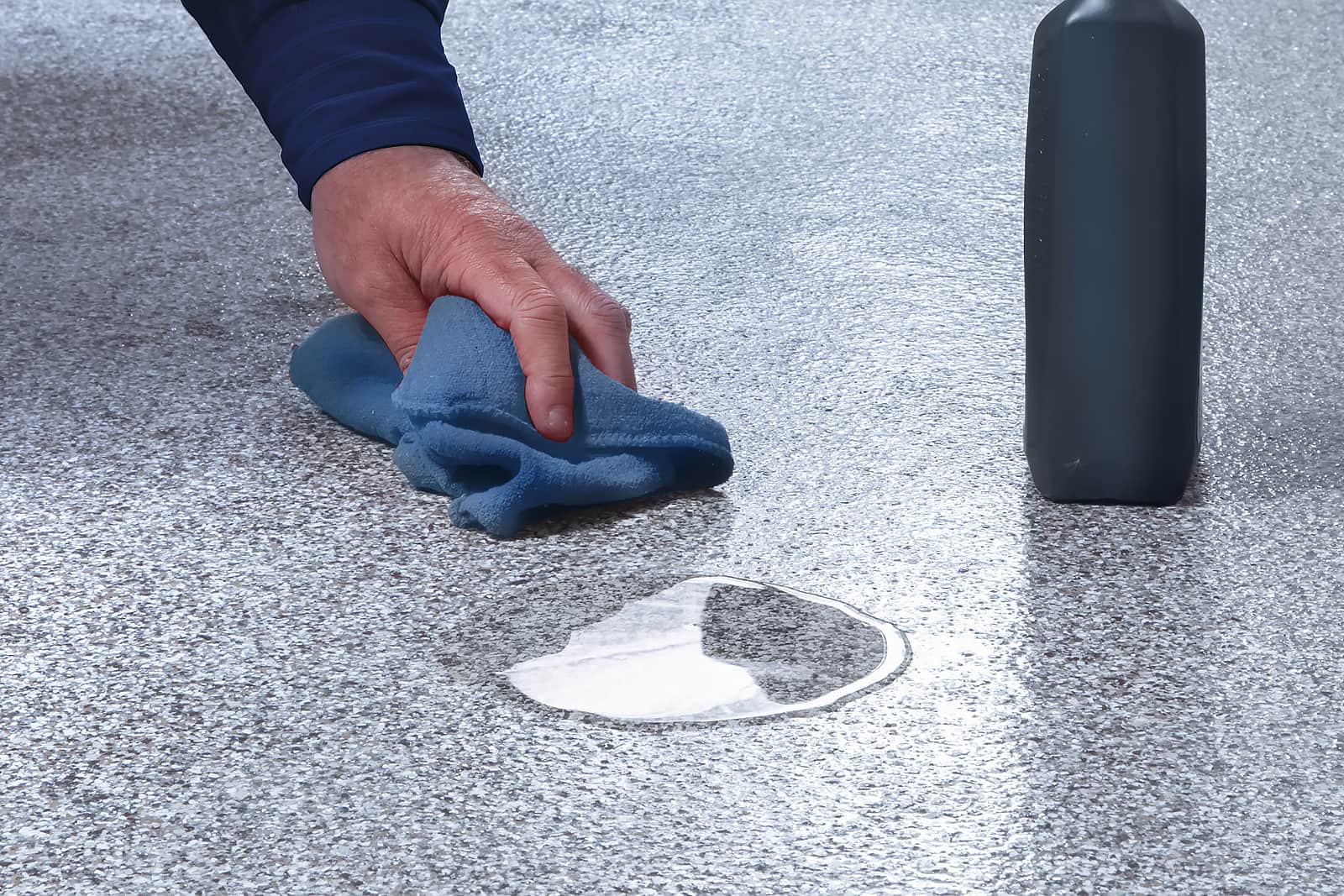 liquid-spill-garage-floor-blue - Copy